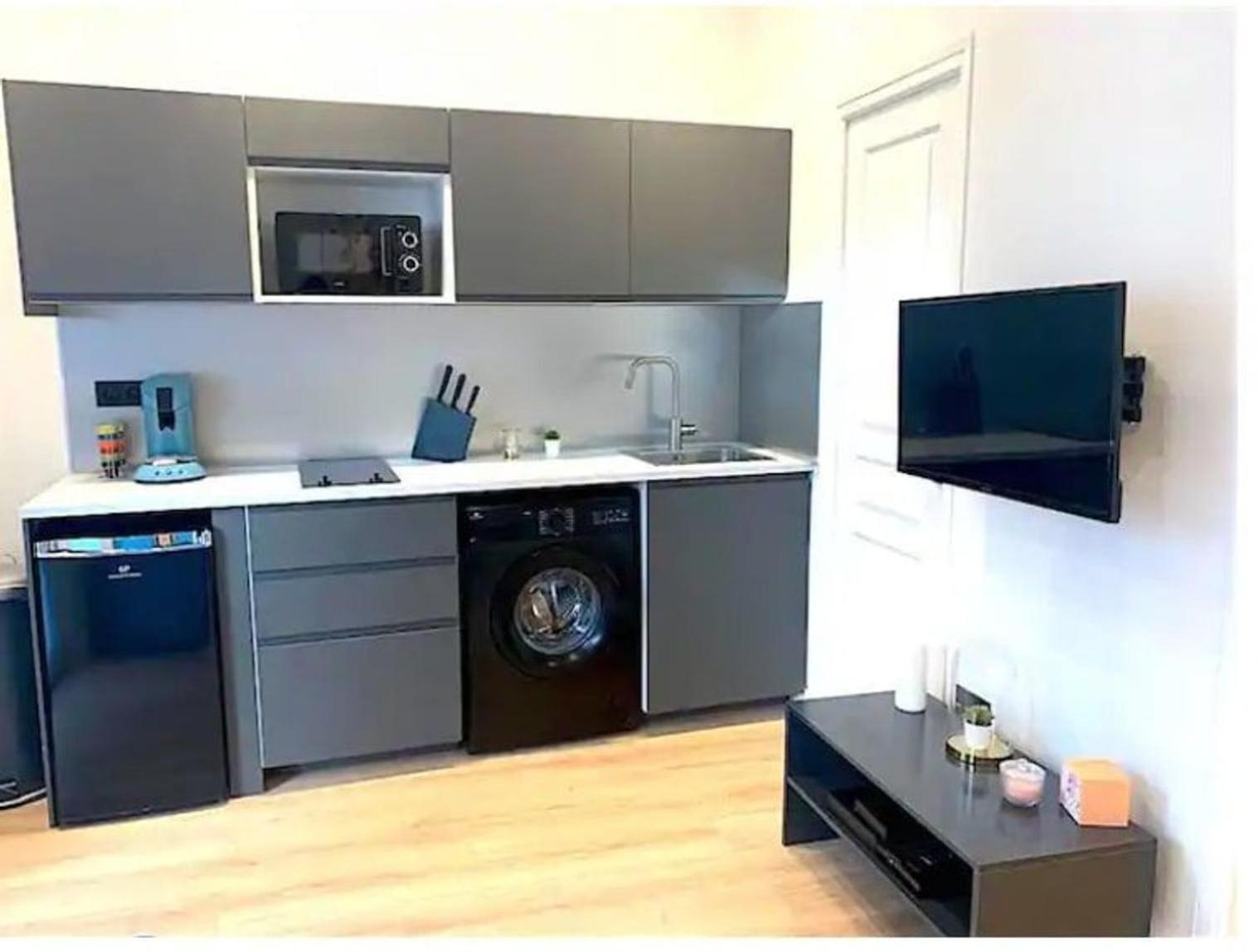 Apartment Joli 4pers#buttes Chaumont#chapeau Rouge Paris